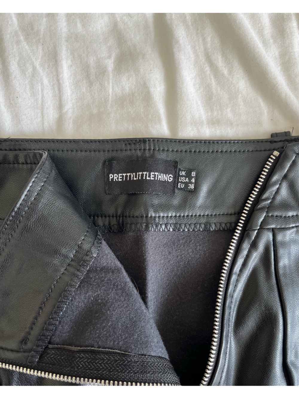 Pretty Little Thing Black Biker Mini Skirt - Picture 2 of 2